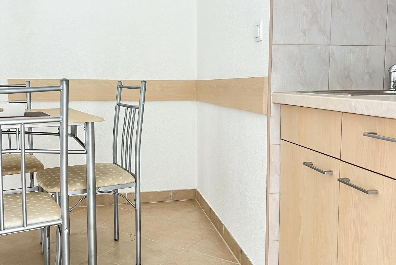 Apartments Maris Baška Voda المظهر الخارجي الصورة